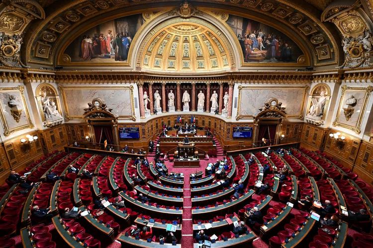 Le Sénat débute le vote du projet de loi immigration