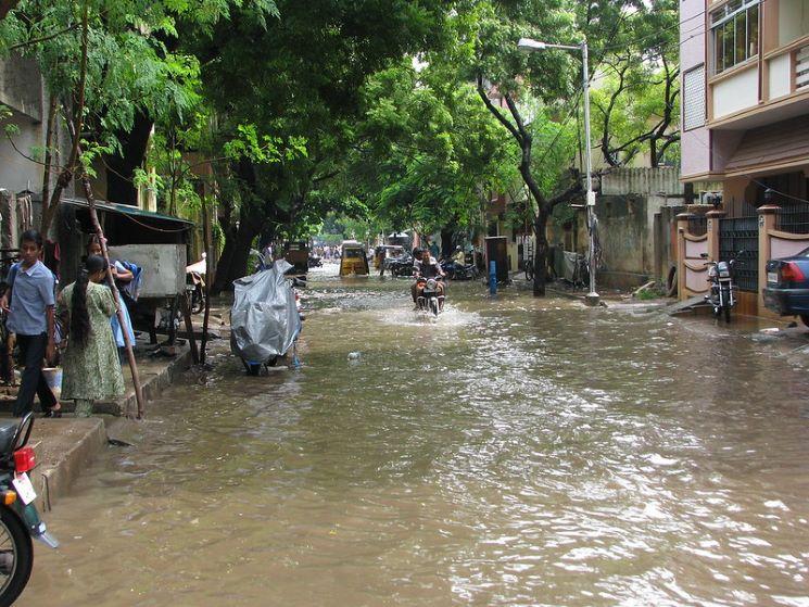 Inondations à Chennai après le passage du cyclone Michaung