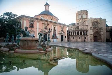 La plaza de la virgen à valencia