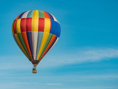 une montgolfière, une activité insolite à faire entre amis dans le ciel de valencia