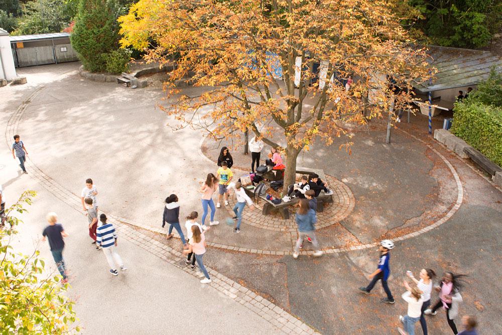 Cours de récréation du lycée Jean Renoir à Munich