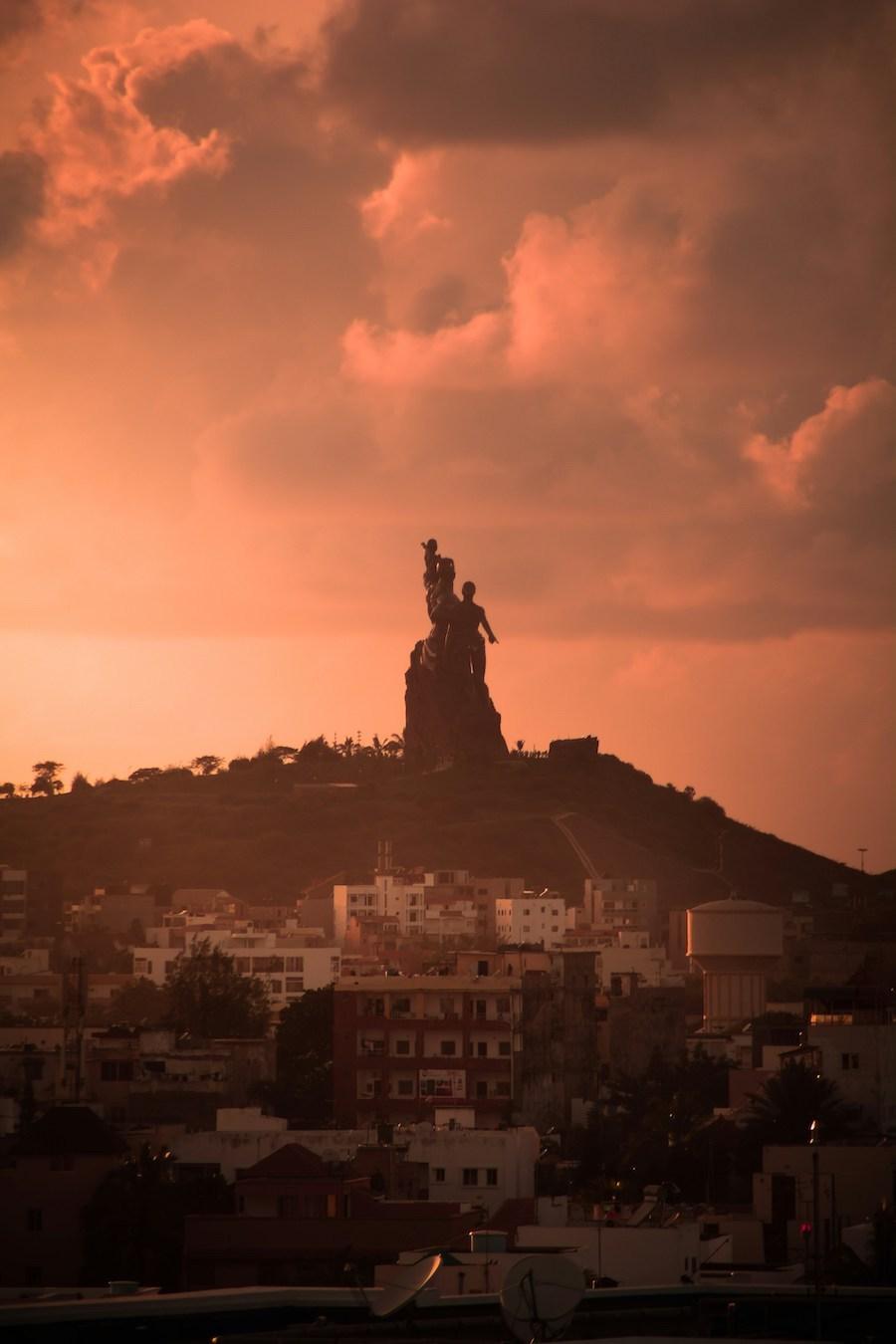 Dakar à la nuit tombée au Sénégal 