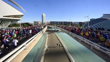 des coureurs au marathon de valencia