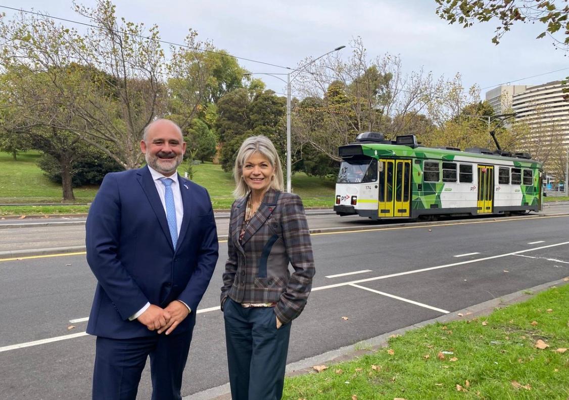 Pierre-André Imbert, Ambassadeur de France en Australie, annonce l'ouverture d'un Consulat General de France à Melbourne, aux côtés de Myriam Boisbouvier-Wylie actuelle consule honoraire à Melbourne