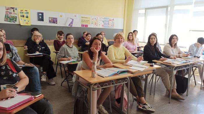 salle de classe avec des éléves de l'eoi à valencia