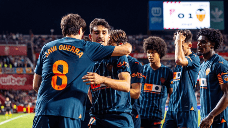 Le Valence CF lors de leur victoire à l’occasion du match face à Grenade hier. 