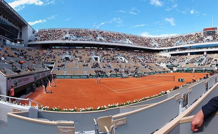 terrain de tennis en terre battue à roland garros