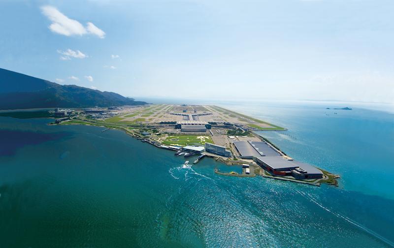 Aéroport Hong Kong nouvelle piste d'atterrissage travaux investissement