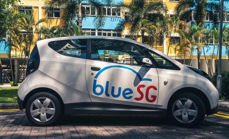 BlueSG Bolloré autopartage électrique Singapour mobilité urbaine